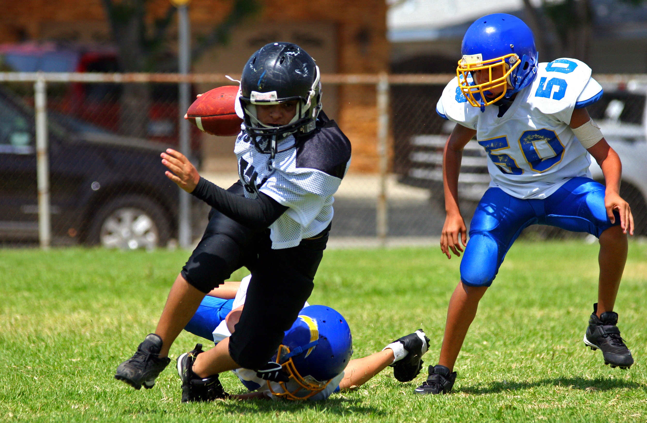 Youth Football Clinics Try A New Angle To Prevent Concussions