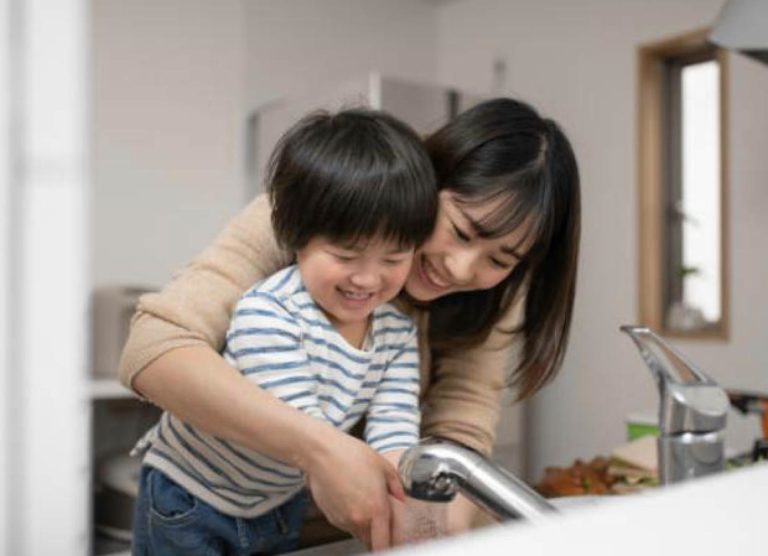 Handwashing During Flu & COVID Season: How to Help Your Hands