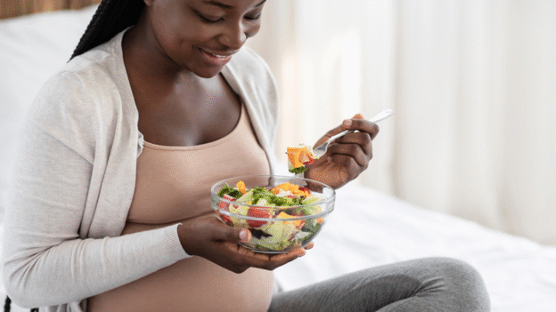 Healthy Eating While Pregnant: Navigating the “Pregnancy Plate”
